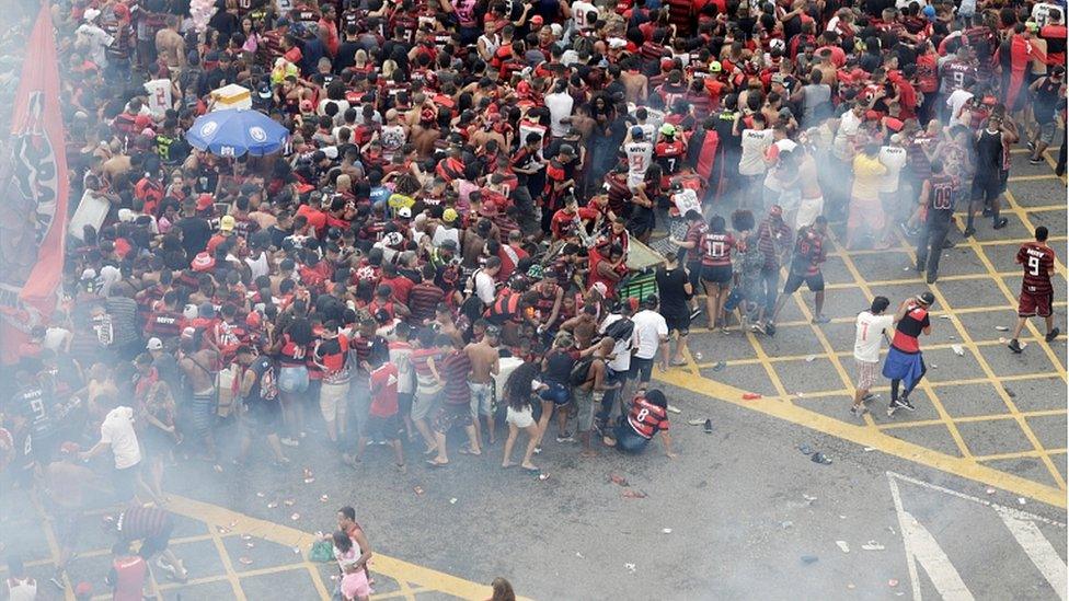 Tear gas is fired during the Flamengo victory Parade - Rio de Janeiro, Brazil - November 24, 2019