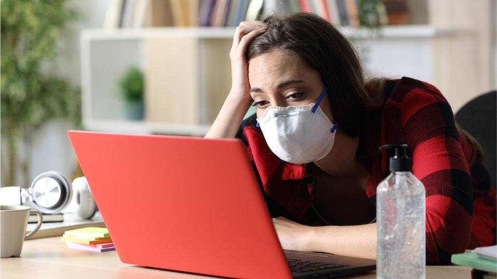 Student wearing face mask