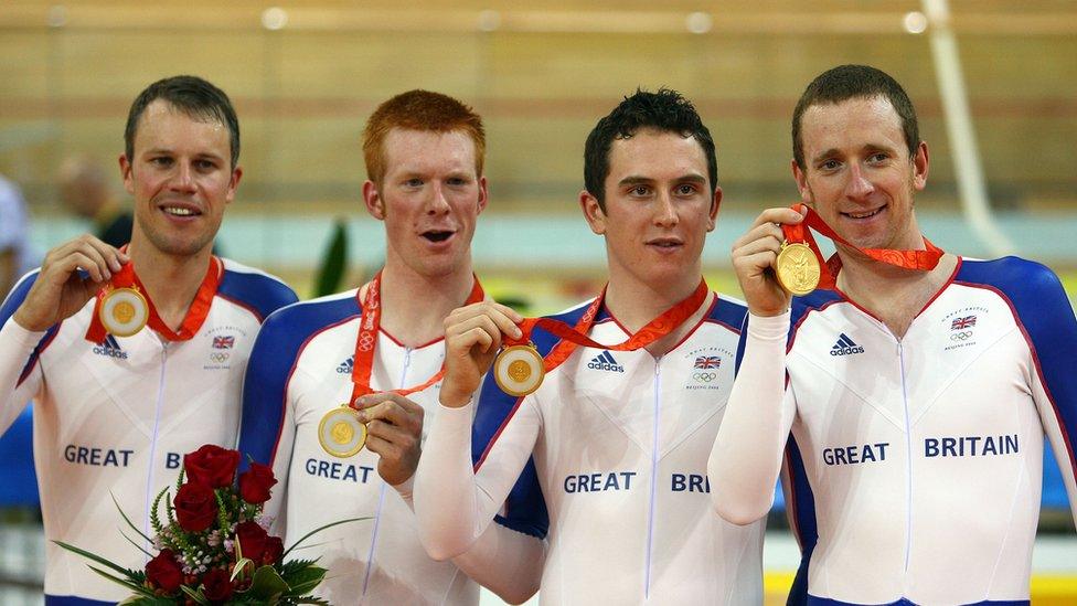 Paul Manning, Ed Clancy, Geraint Thomas and Bradley Wiggins with gold medals in Beijing 2008