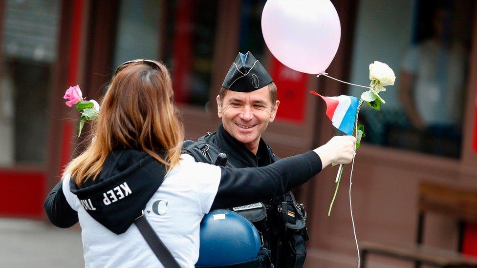 Police in Paris, 22 April