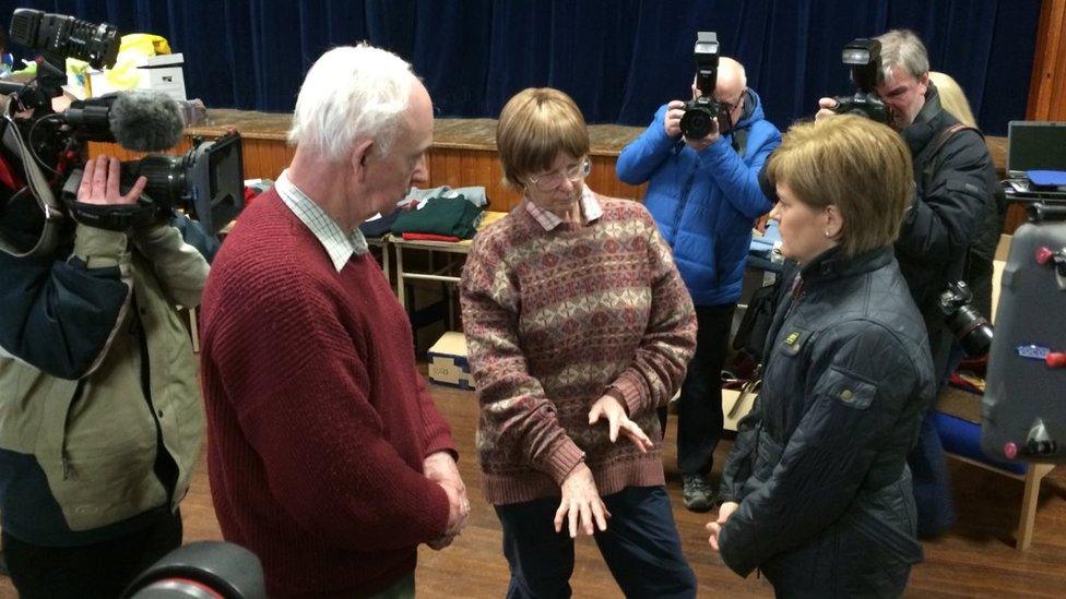 Nicola Sturgeon met flooding victims in Inverurie