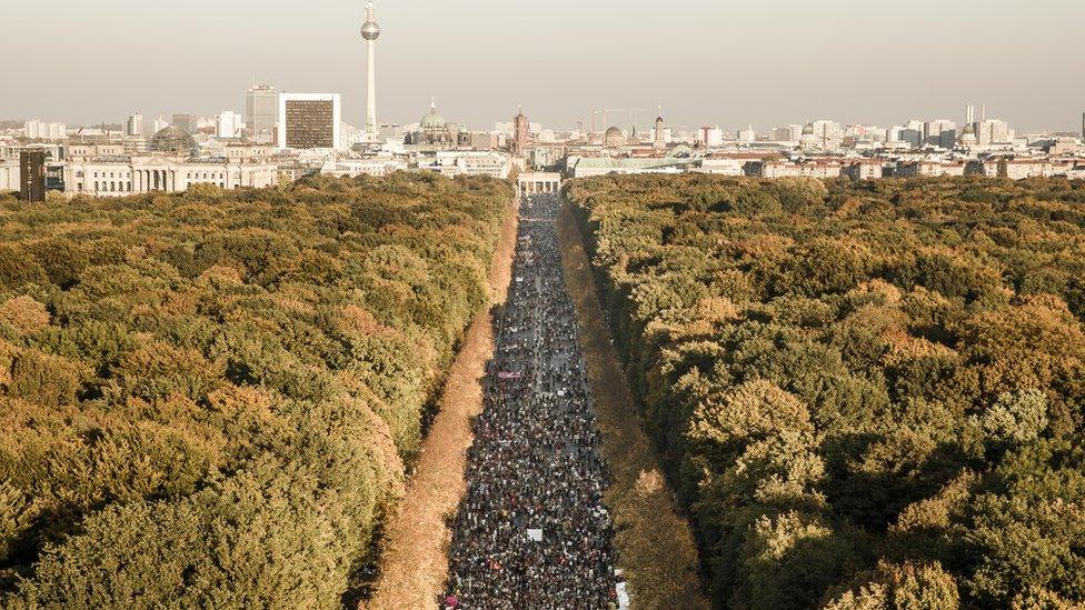 March in central Berlin towards the Brandenburg Gate - 13 October