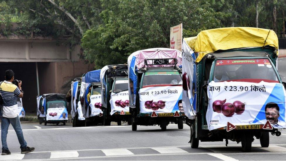 Control rate onion vans seen after flagged off by Chief Minister of Delhi Arvind Kejriwal, at Delhi secretariat, on September 28, 2019 in New Delhi, India.