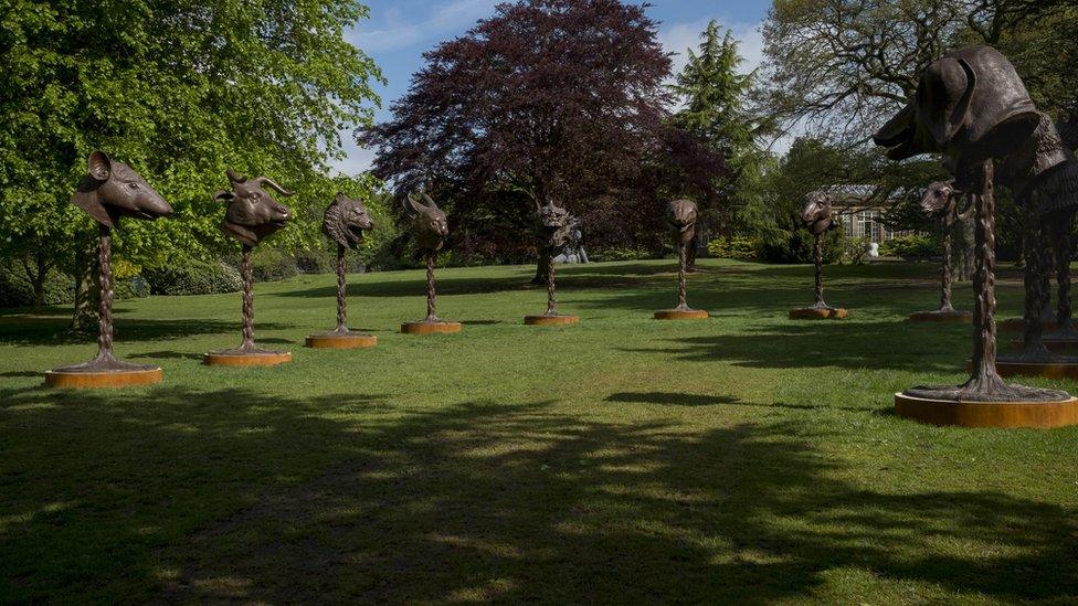 Circle of Animals Heads_Zodiac heads by Ai Weiwei