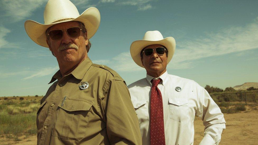 Jeff Bridges and Gil Birmingham in Hell Or High Water