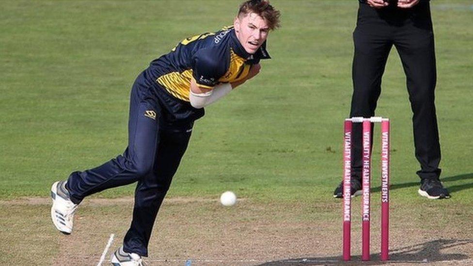 Callum Taylor yn disgleirio ar ei ddiwrnod cyntaf yn chwarae i Forgannwg