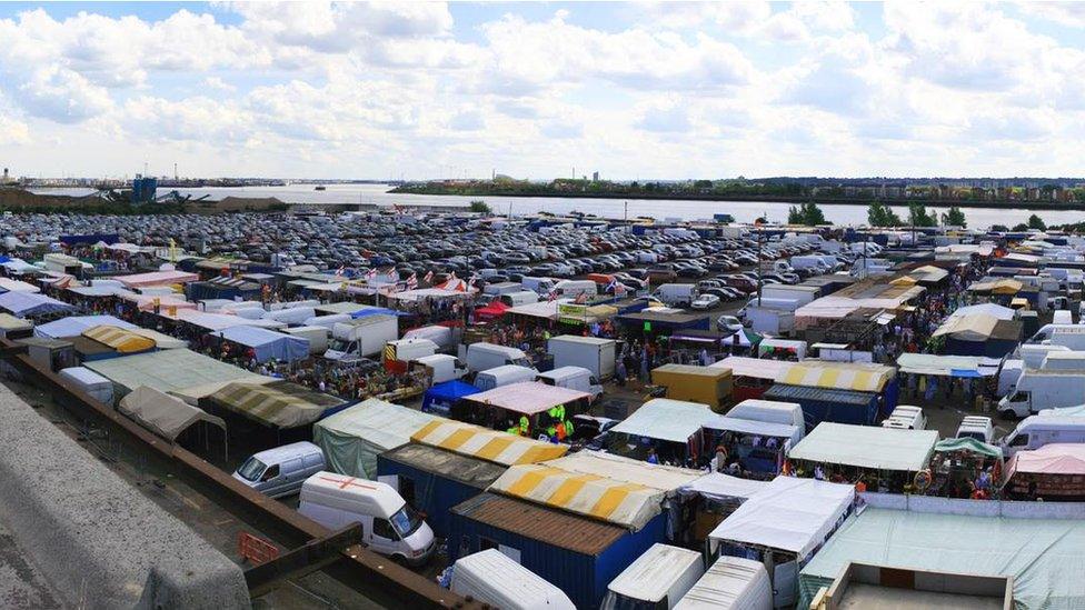 Dagenham Sunday Market