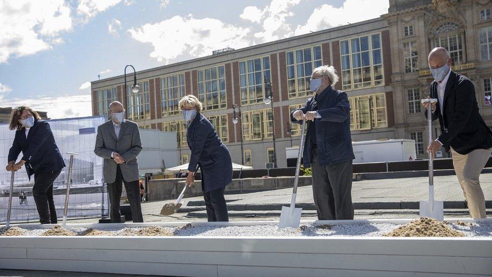 Officials at groundbreaking ceremony, 28 May 20