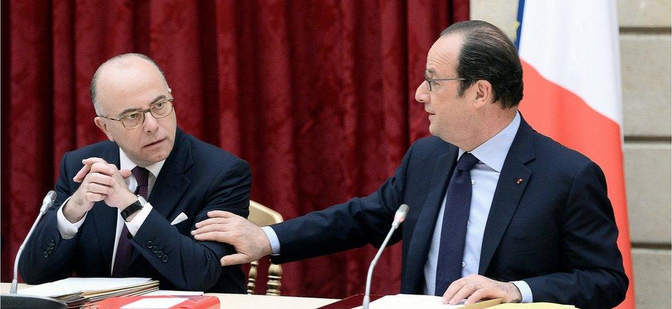 French Interior Minister Bernard Cazeneuve (L) and President Francois Hollande, Apr 2016