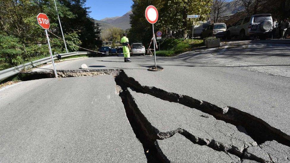 Fractures on a road in Norcia - 30 October