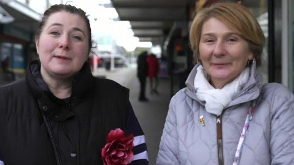 Debbie-Anne Ruhe, pictured with her sister