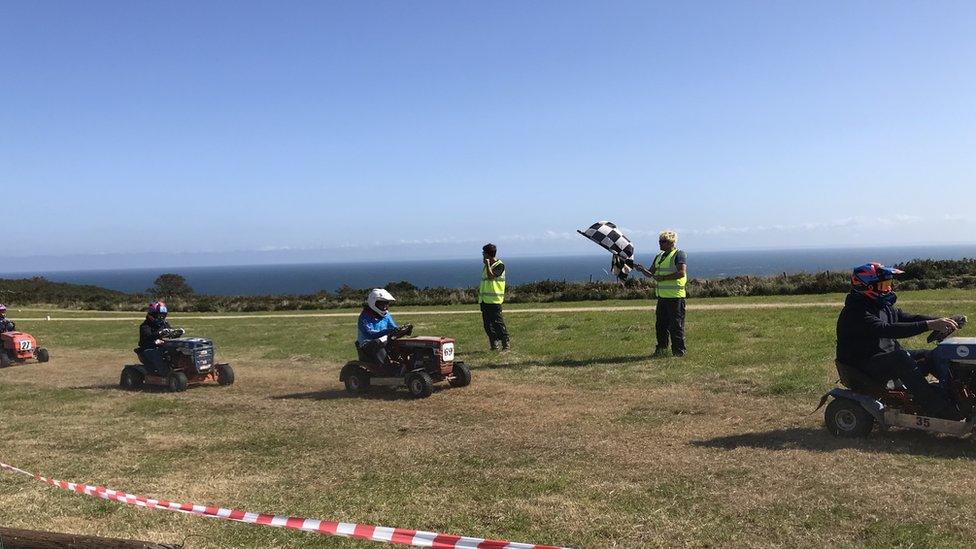 Lawnmower racing