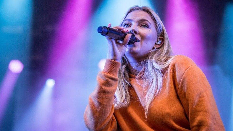 Astrid S