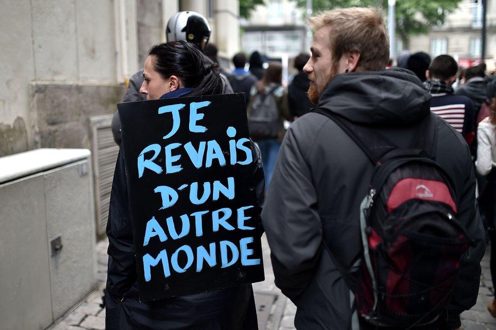 Protesters in Nantes, 27 April