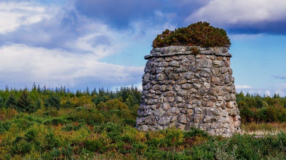 Battle monument