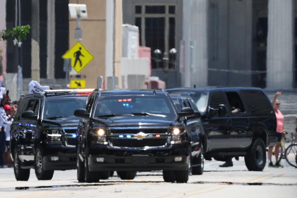 The motorcade former U.S. President Donald Trump arrives at the Wilkie D. Ferguson Jr. United States Courthouse