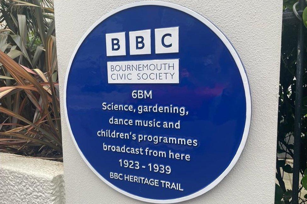 6BM blue plaque