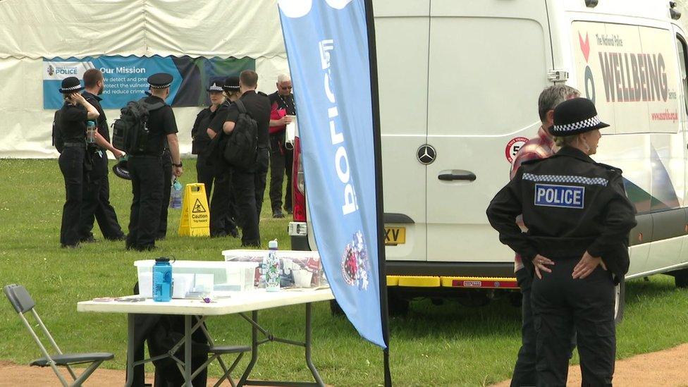 Police officers being briefed