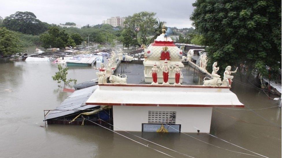 A temple is submerged in flood waters in Chennai, India, 02 December 2015.