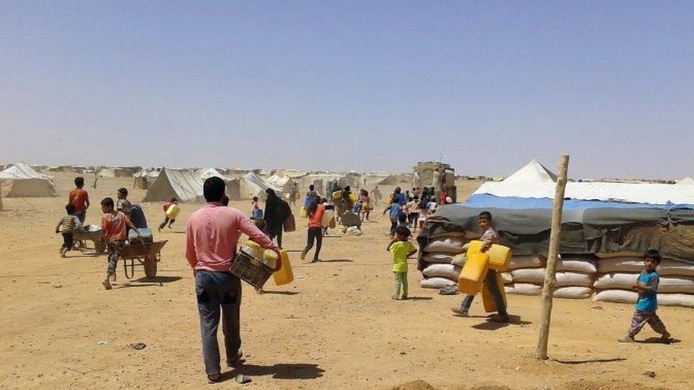 Refugees at Ruqban camp (28/06/16)