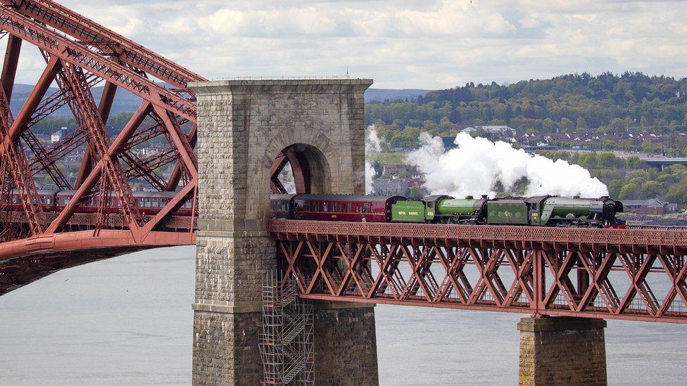 Flying Scotsman on Forth Bridge