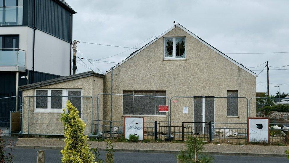 the former Low Tide Café in Tamarisk Way and 36 Sea Way