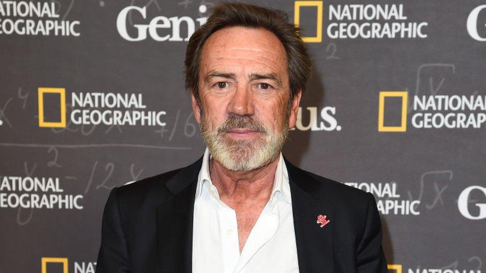 Robert Lindsay