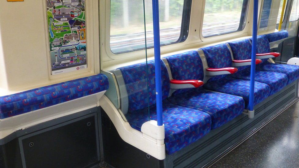 Piccadilly line train