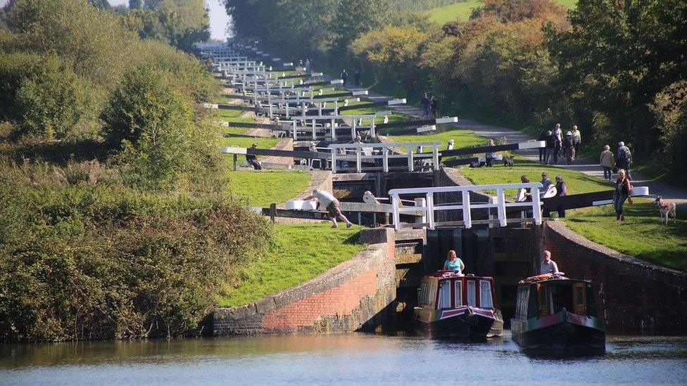 Caen Hill Locks, Devizes