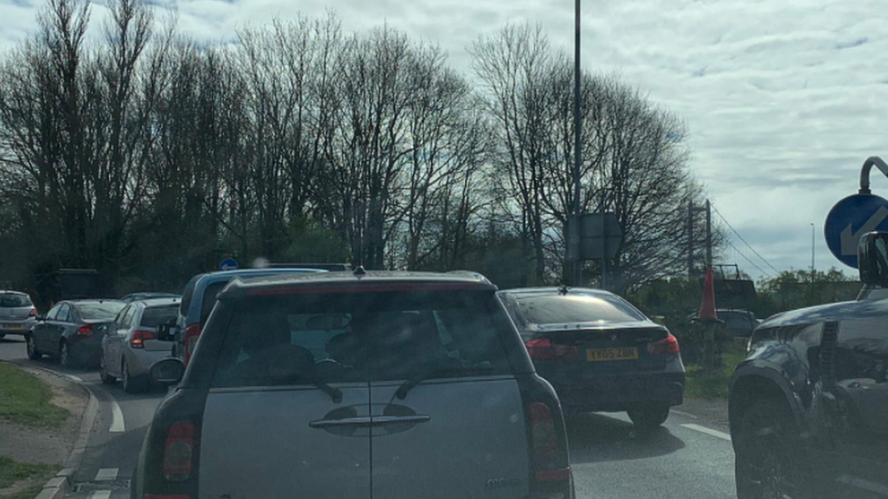 Traffic queueing to reach the Humber Bridge