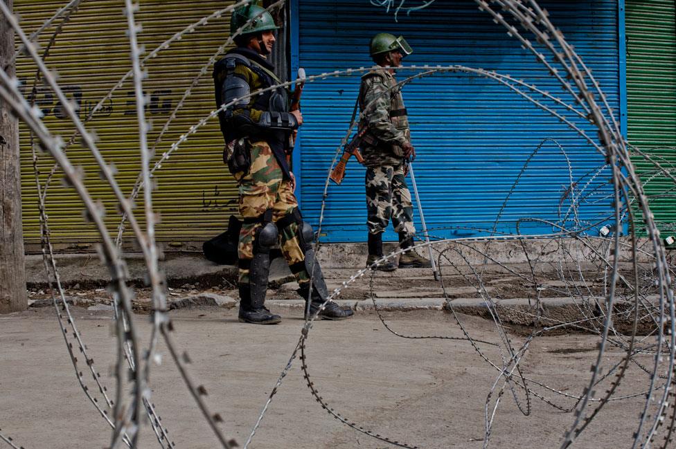 Soldiers in Kashmir