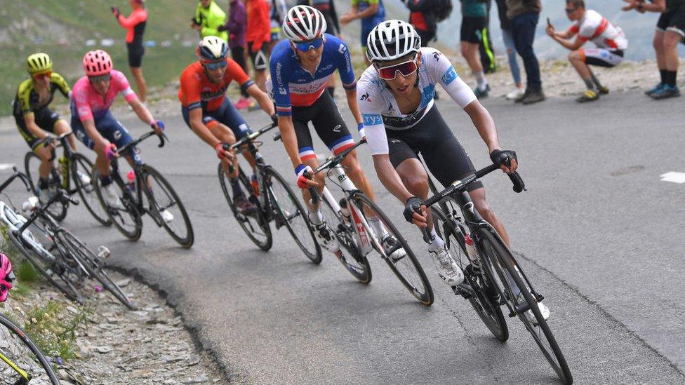 Tour-de-France-riders-on-19th-stage.