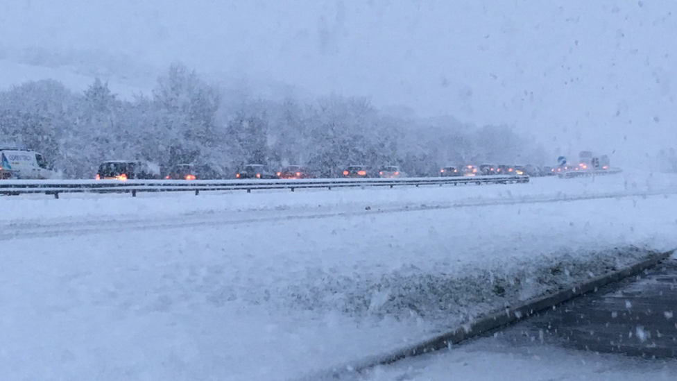 queuing traffic in snow