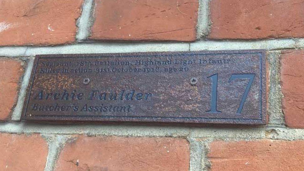 Memorial brick on King's Rd house, St Albans