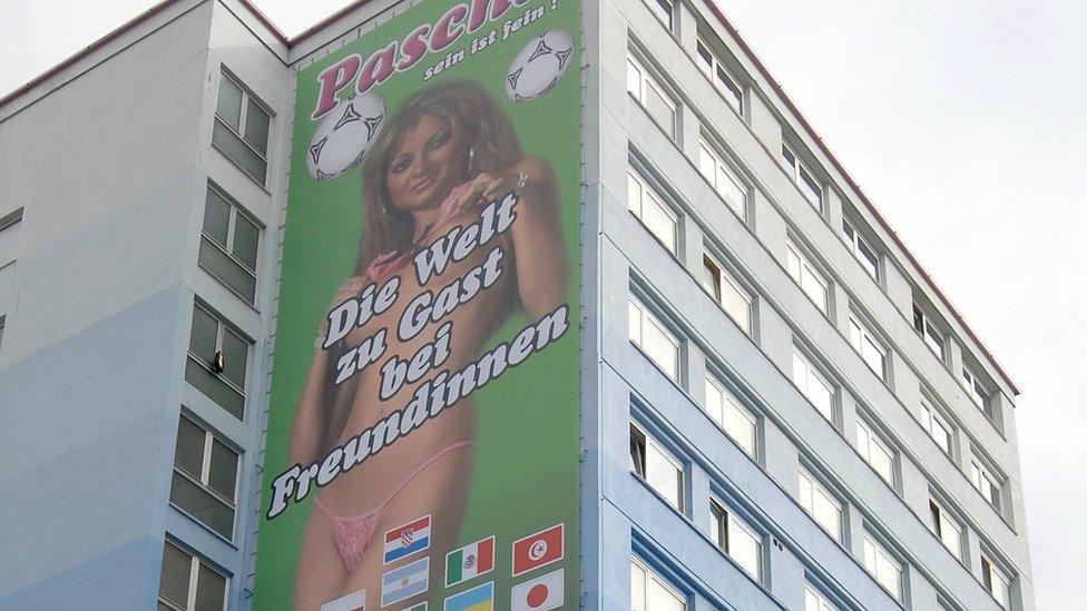 Elena Berkova bilan porno tomosha qiling