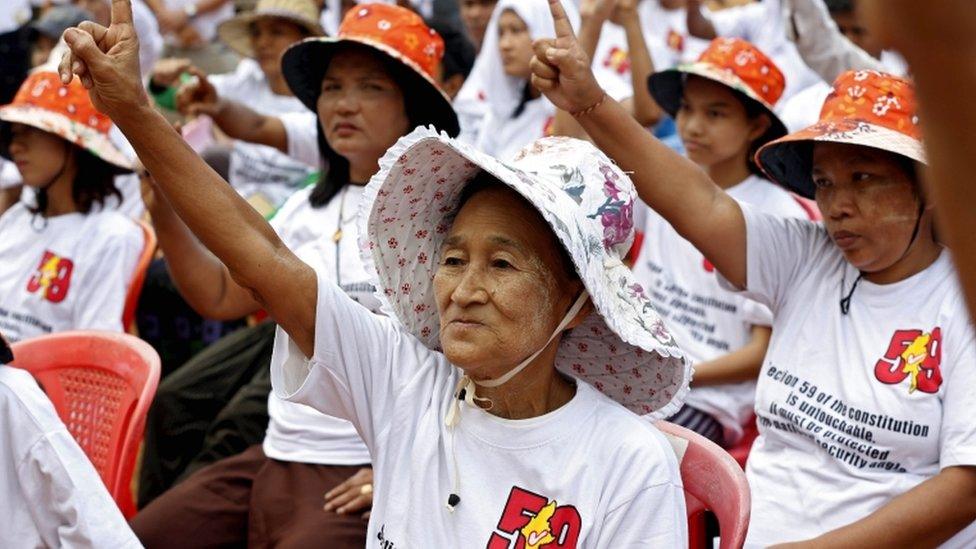 Nationalists attend the protest against tweaking the constitution in Yangon, Myanmar, 28 February 2016