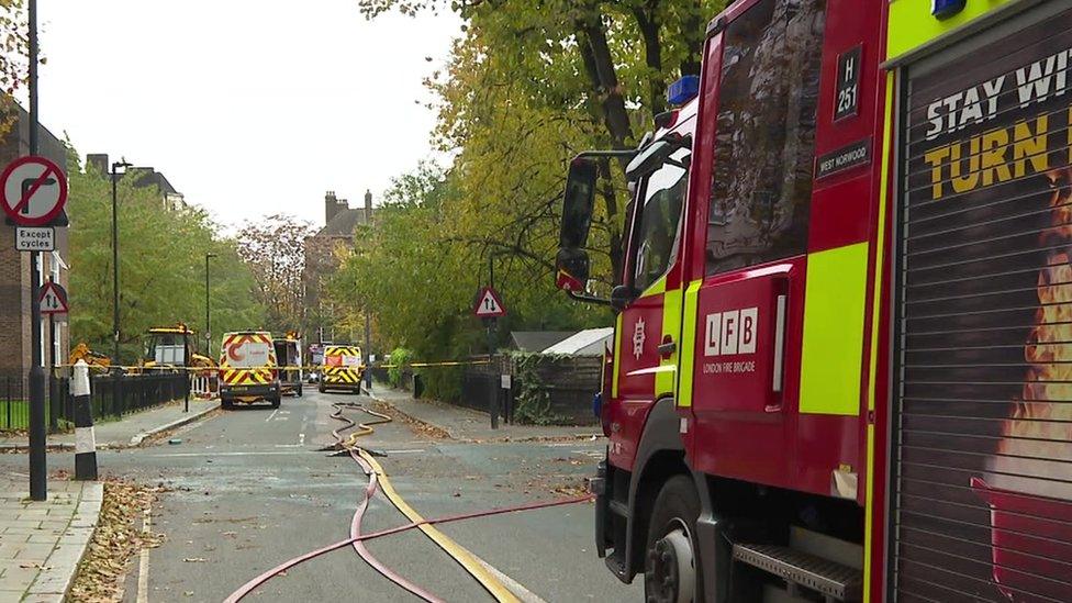 Fire engine on Jonathan Street