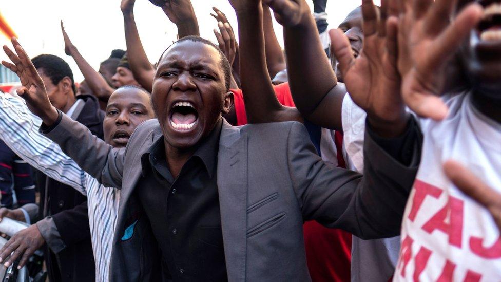 Supporters of opposition candidate Nelson Chamisa