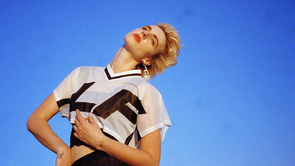 MØ