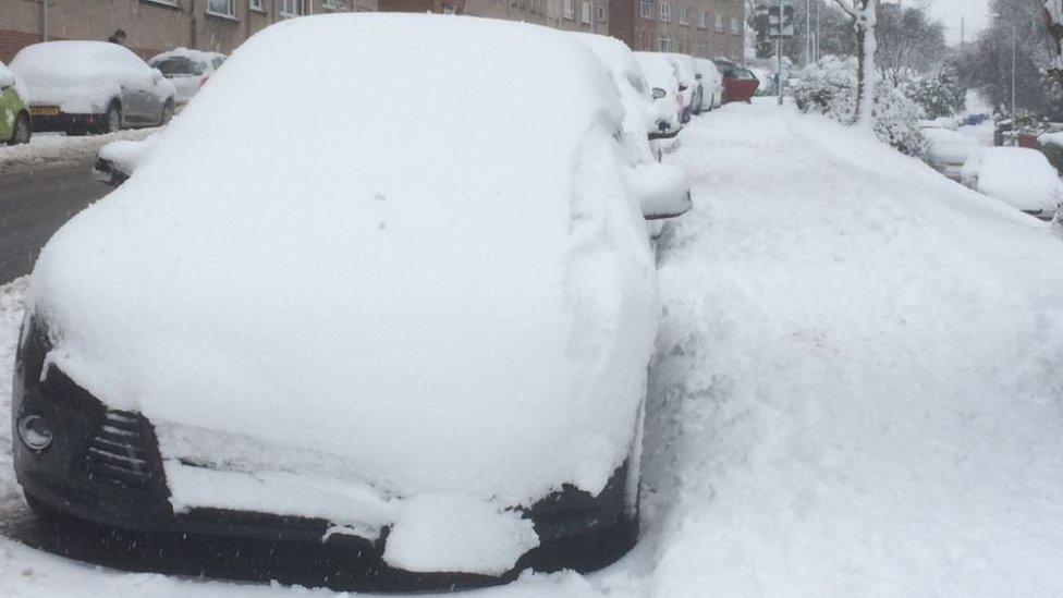 Heavy snow in Greenock