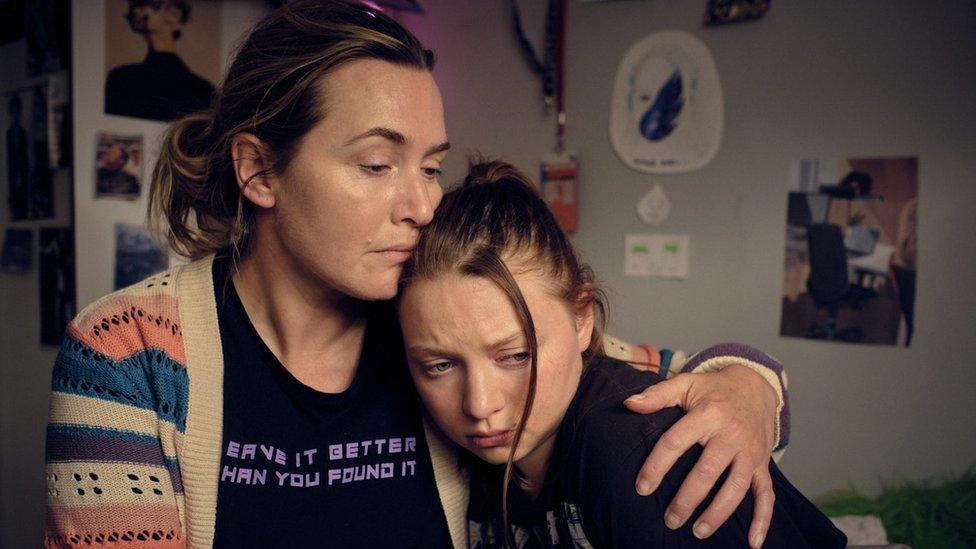 Kate Winslet and Mia Threapleton in I Am Ruth