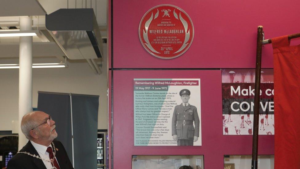 Red plaque unveiled at the Wellness Centre