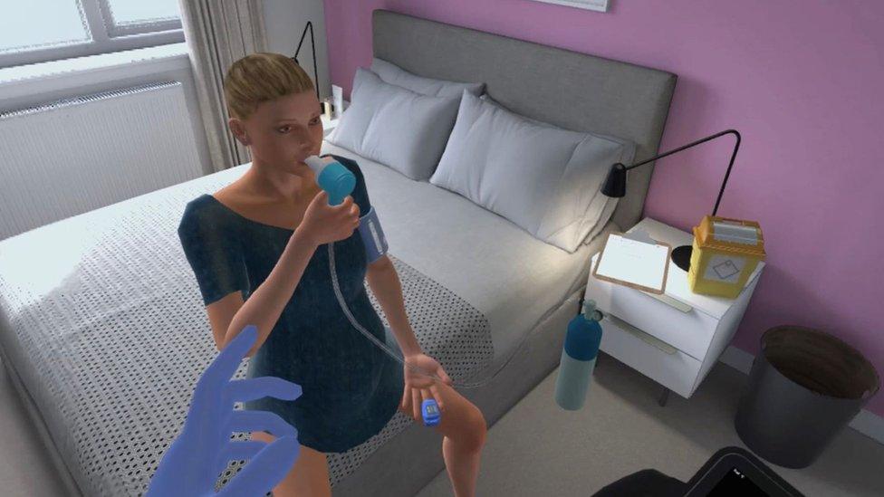 A VR image of a pregnant woman giving birth at home