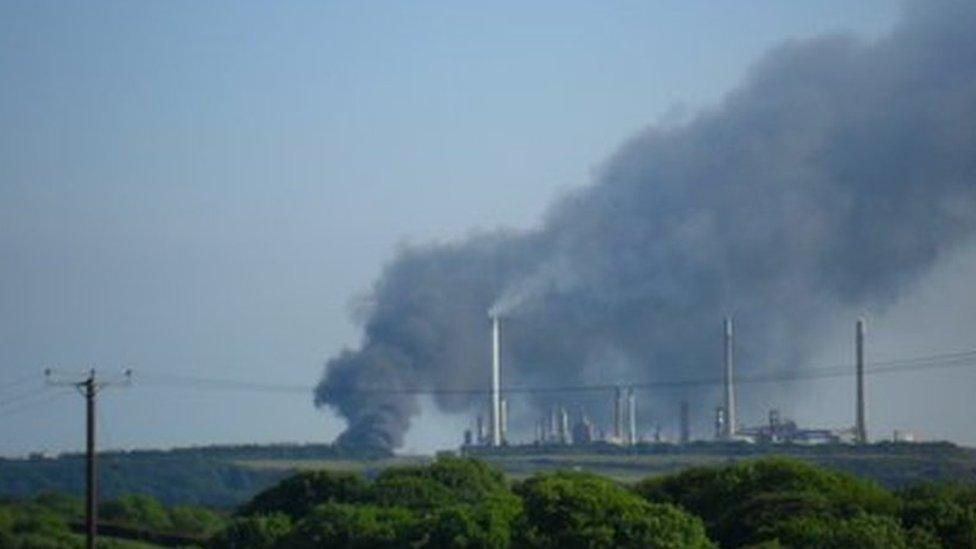 Pembroke Dock smoke plume - photo by Phil Horne