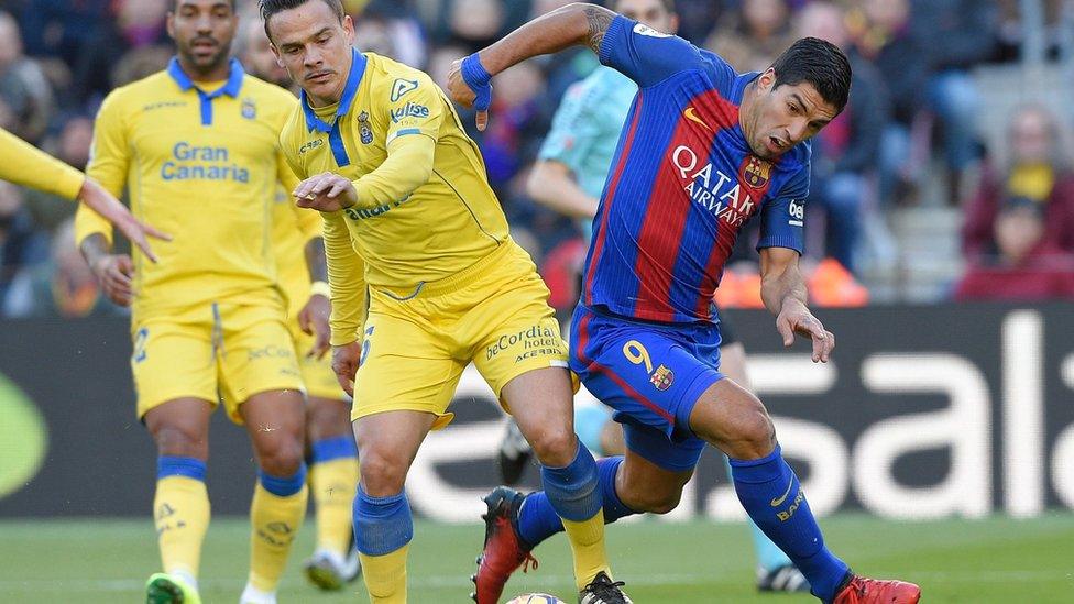 Roque Mesa a Luis Suarez