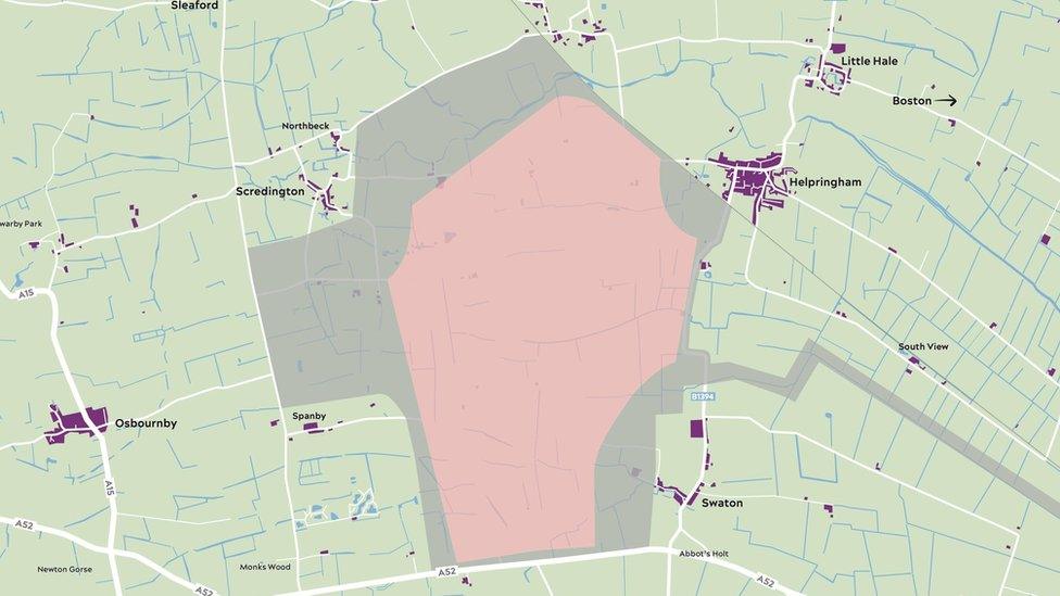 Map showing scale of planned new reservoir (pink for the reservoir and grey for the infrastructure)