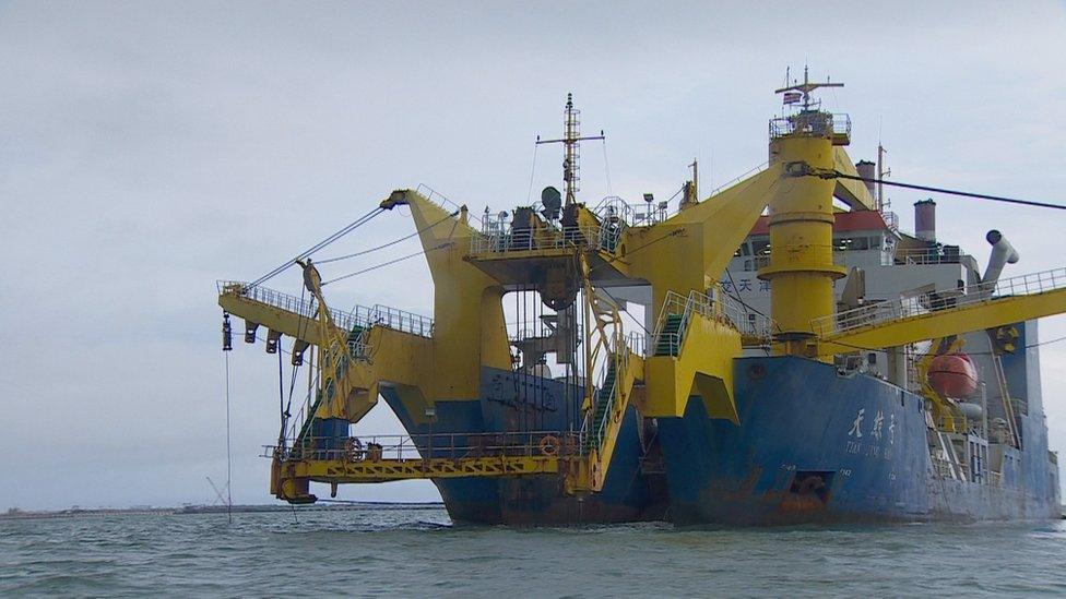 Dredging ship