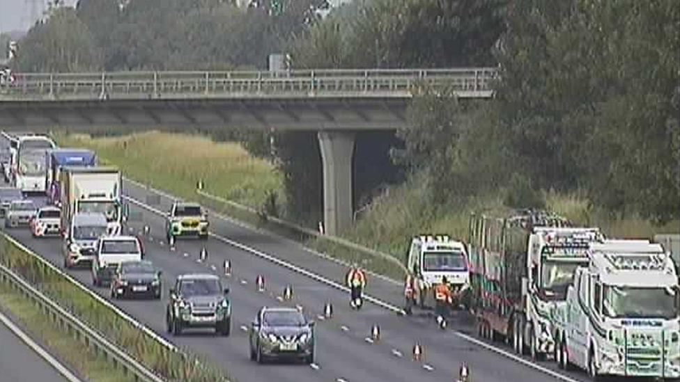 Traffic on the M4 after the crash