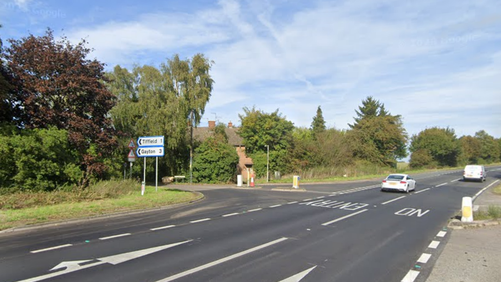 A general view of the A43 junction with St John's Road at Tiffield