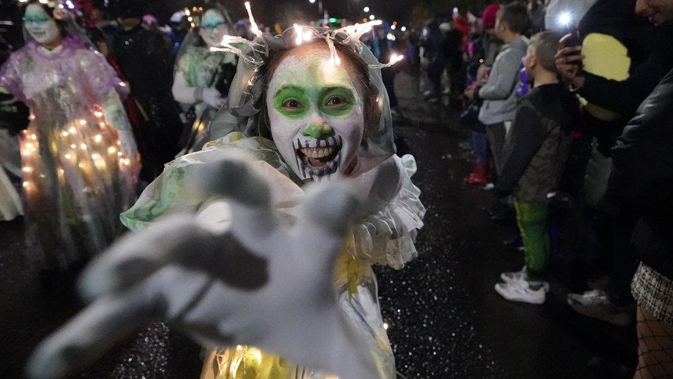 derry halloween parade 2022